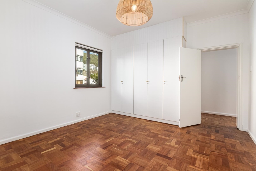 To Let 3 Bedroom Property for Rent in Sea Point Western Cape